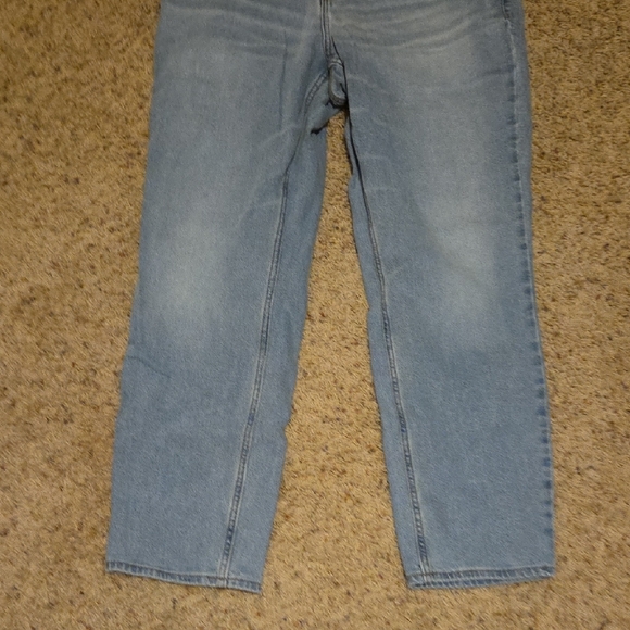 Old Navy Light Blue Athletic Taper Jeans - Picture 4 of 5